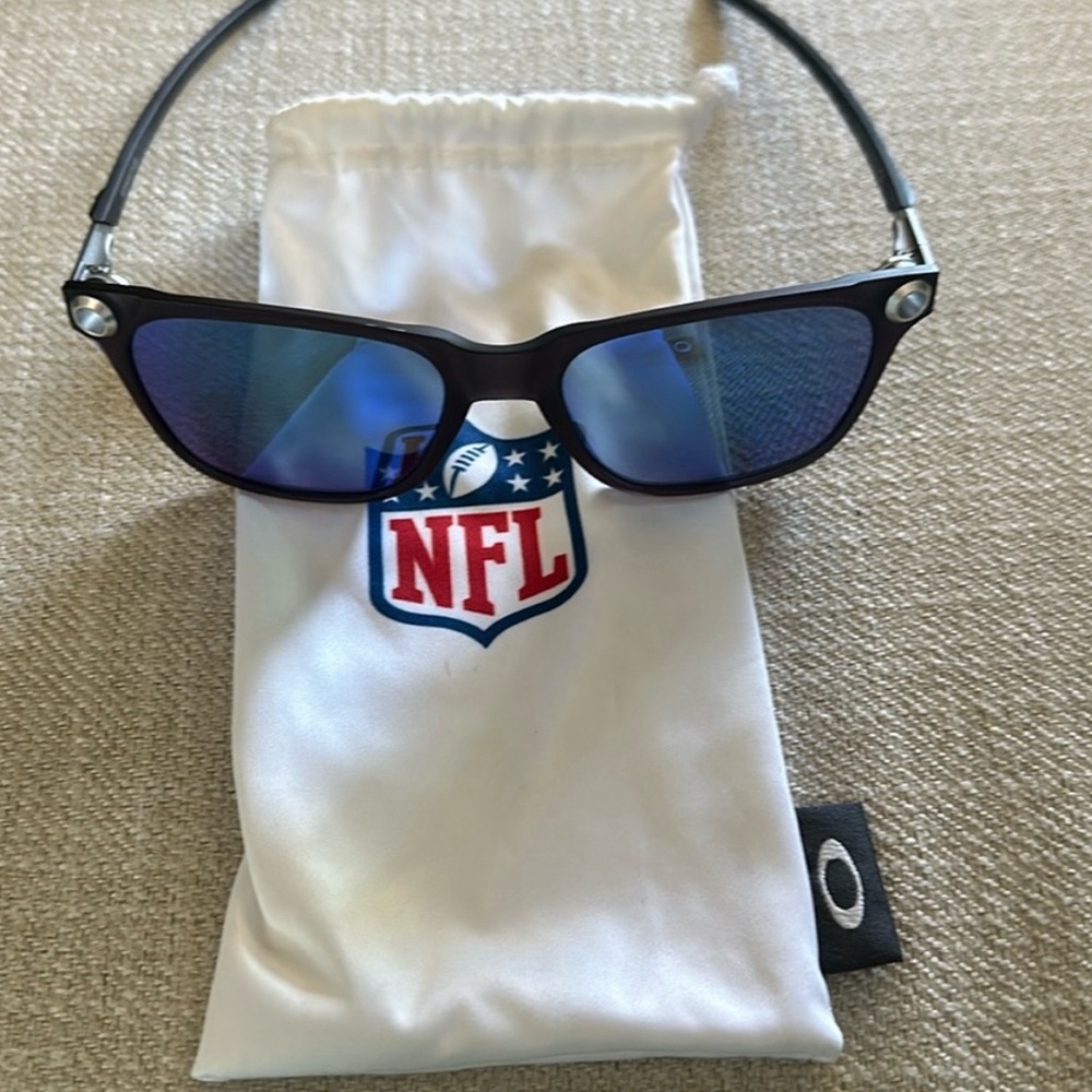 Oakley men’s apparition